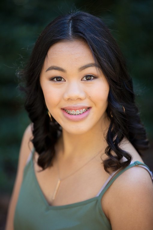 Michelle Headshot