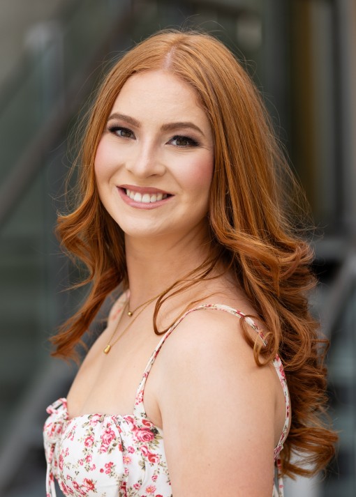 Amica HEADSHOT