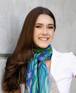 Amelia HEADSHOT