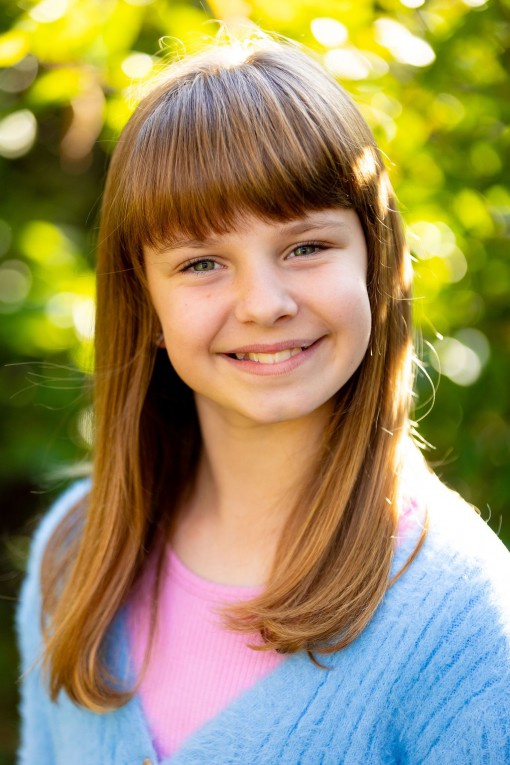 Aria HEADSHOT