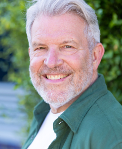 Stuart HEADSHOT