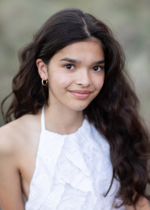 Anara HEADSHOT